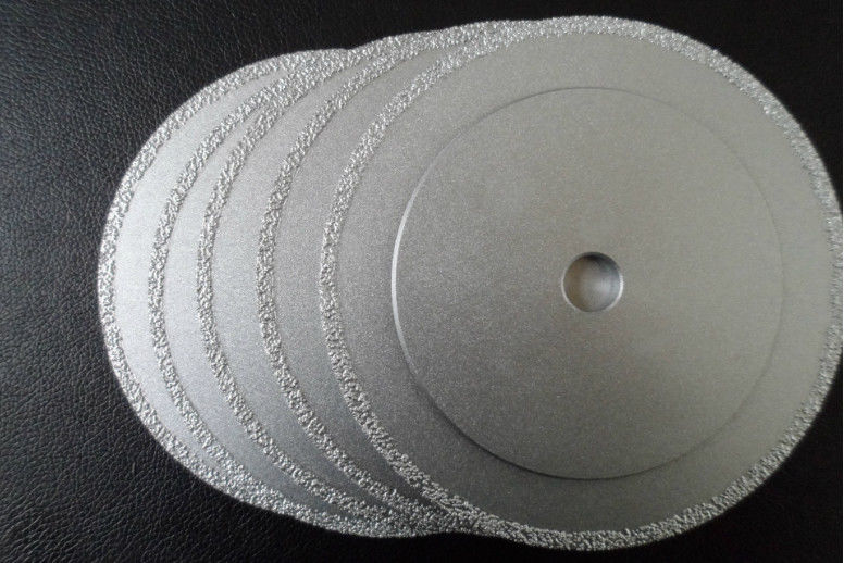 230×1.8/2.8×15×22.23mm de Vacuüm Gesoldeerde Diamond Saw Blade For Cutting Noodsituatie van de het Roestvrije staalbrand van het Gietijzer Marmeren Metaal